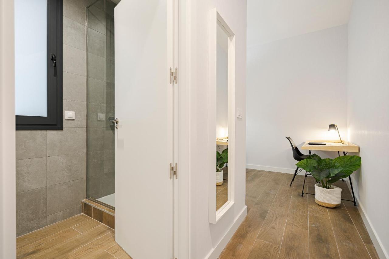 Feelathome Castilla Apartments Madrid Luaran gambar