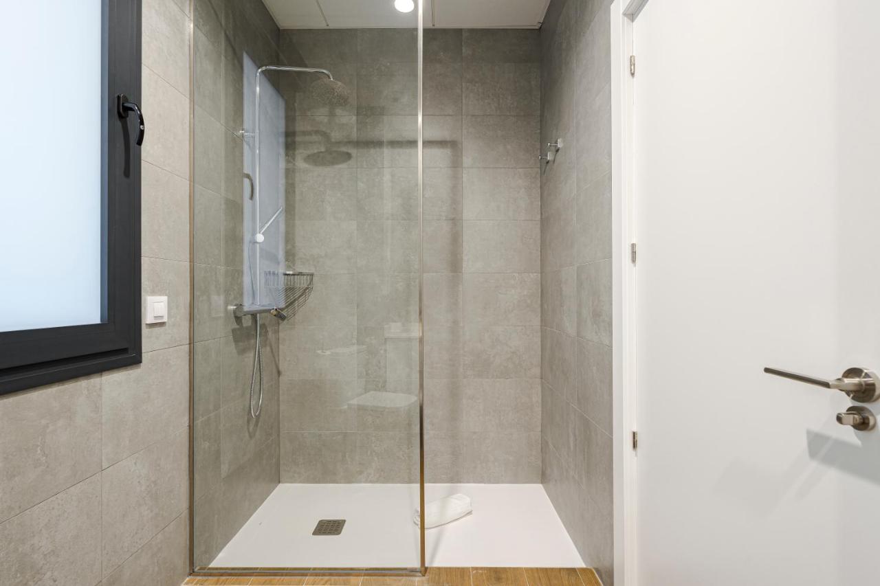 Feelathome Castilla Apartments Madrid Luaran gambar