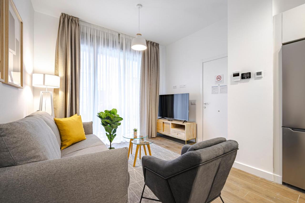 Feelathome Castilla Apartments Madrid Luaran gambar